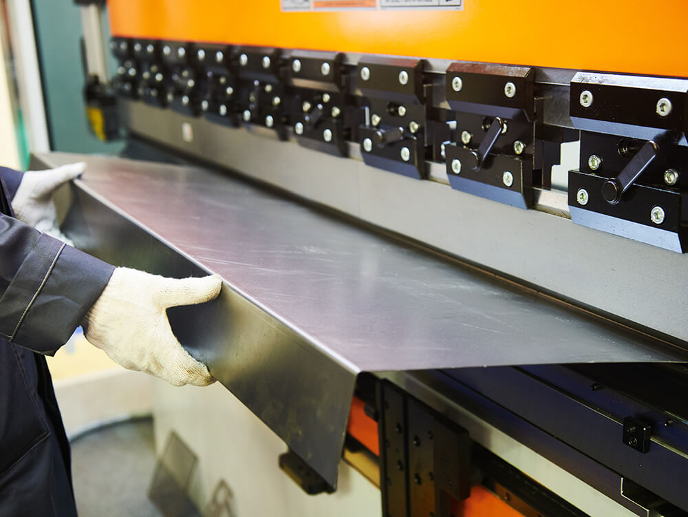 Nous commercialisons et distribuons des plaques et des tôles d'acier